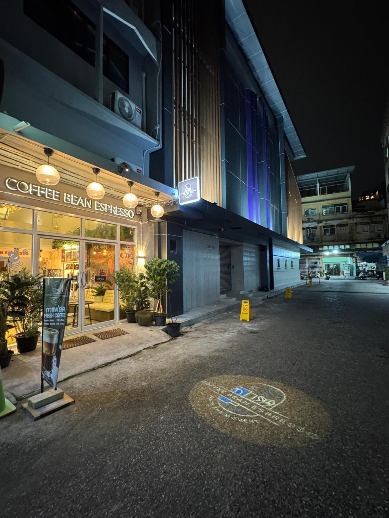 Twenty Two Place Sukhumvit 22 กรุงเทพมหานคร ภายนอก รูปภาพ